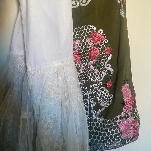 Olive green salwar kameez 5 year old - Picture 2 of 5